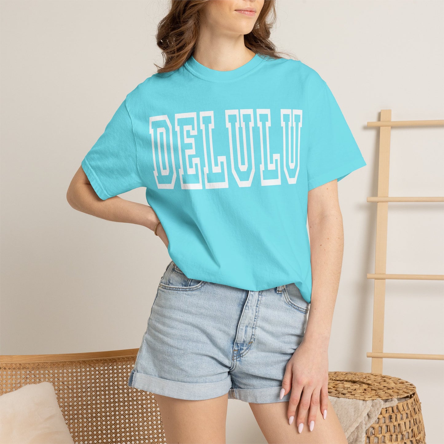 DELULU collegiate text T-Shirt | Womens T-shirt | Mens T-Shirt | Unisex Shirt | Gift
