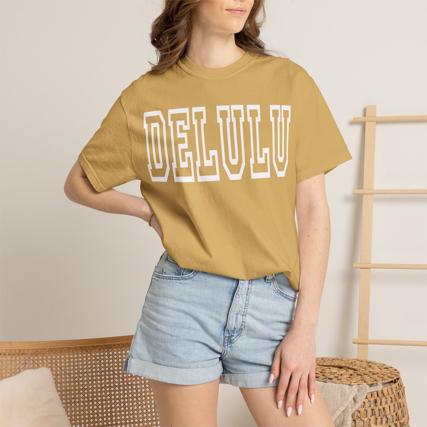 DELULU collegiate text T-Shirt | Womens T-shirt | Mens T-Shirt | Unisex Shirt | Gift