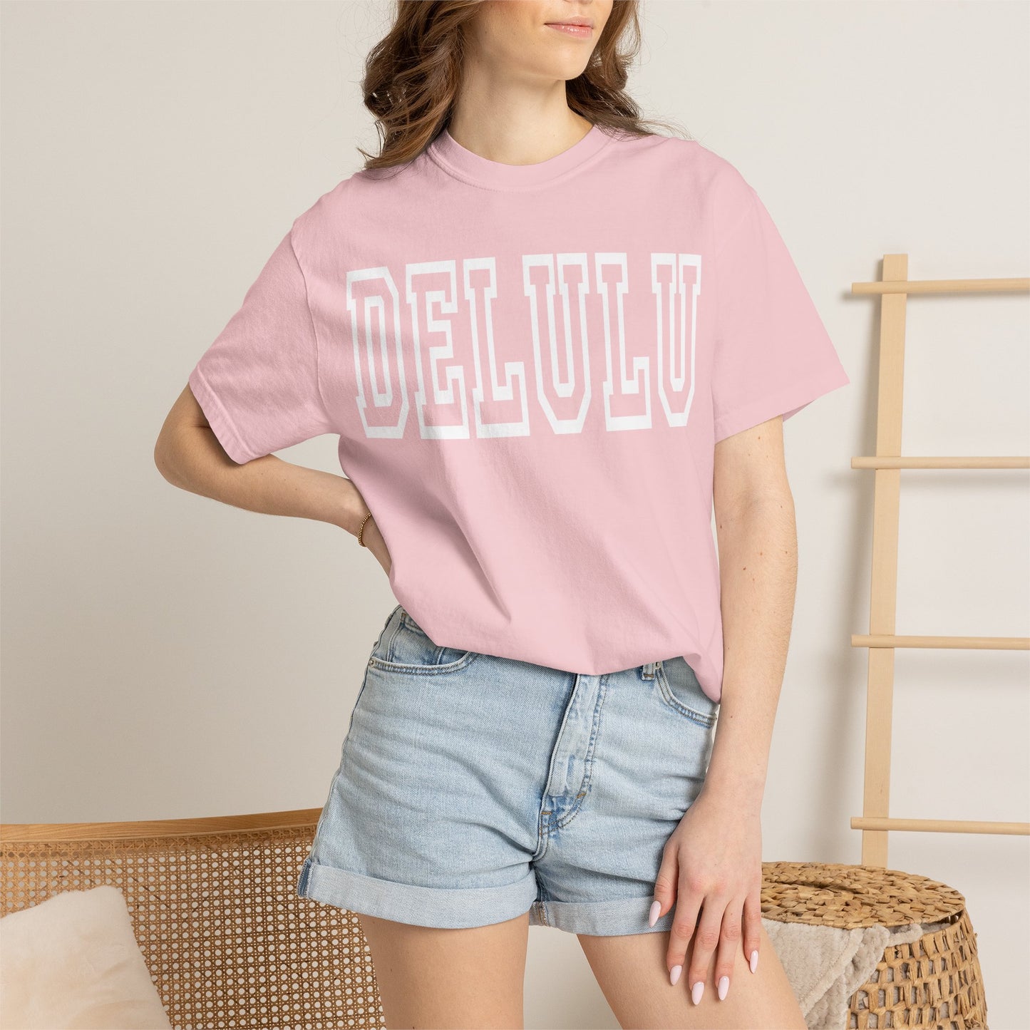 DELULU collegiate text T-Shirt | Womens T-shirt | Mens T-Shirt | Unisex Shirt | Gift