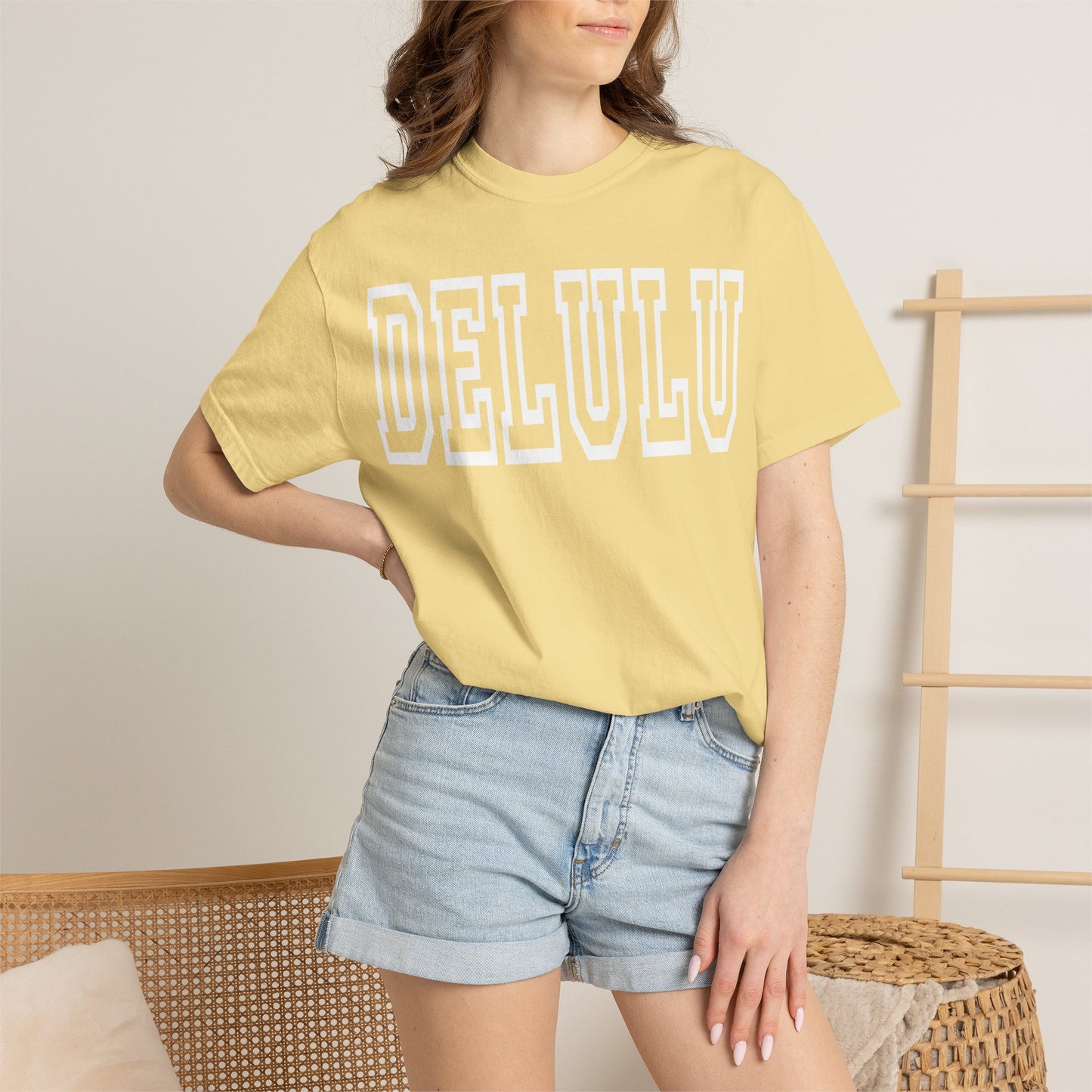 DELULU collegiate text T-Shirt | Womens T-shirt | Mens T-Shirt | Unisex Shirt | Gift