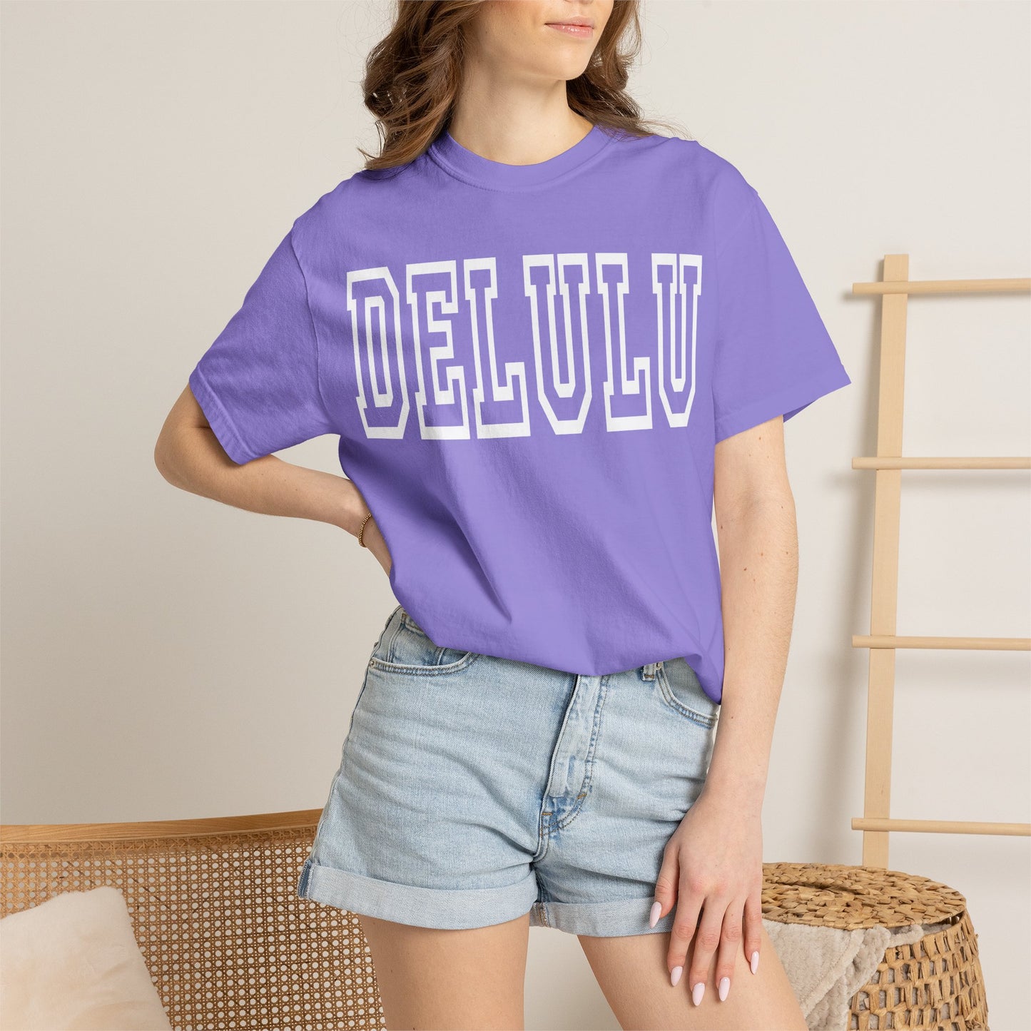 DELULU collegiate text T-Shirt | Womens T-shirt | Mens T-Shirt | Unisex Shirt | Gift